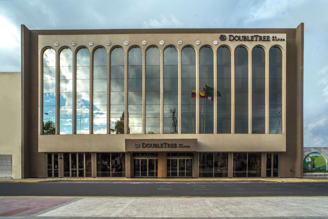 Hotel Doubletree By Hilton Iquitos Exterior foto