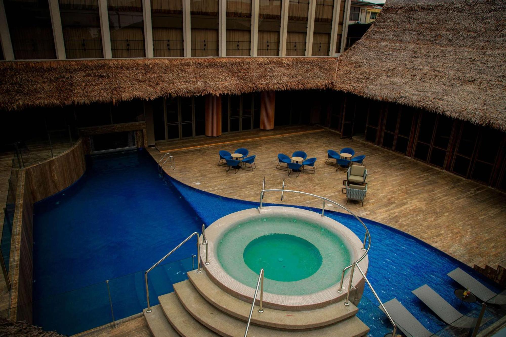 Hotel Doubletree By Hilton Iquitos Exterior foto